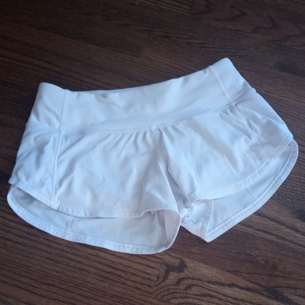 Speed up low rise lululemon 2.5 inch